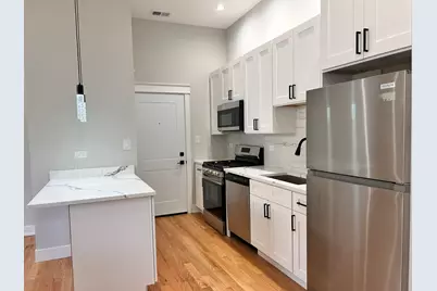 4121 W Montrose Avenue #1, Chicago, IL 60641 - Photo 3