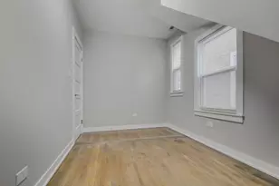 2842 N Avers Ave, Chicago, IL 60618 - Photo 9