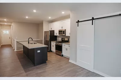 744 Anjali Court #R, Sycamore, IL 60178 - Photo 7