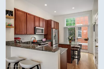 867 N May Street, Chicago, IL 60642 - Photo 7