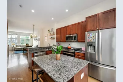 867 N May Street, Chicago, IL 60642 - Photo 5