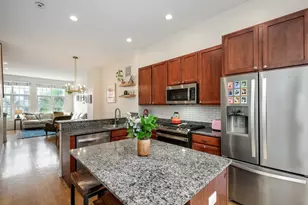 867 N May St, Chicago, IL 60642 - Photo 5