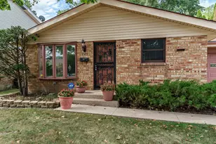 2303 Lucille St, Rockford, IL 61104 - Photo 3