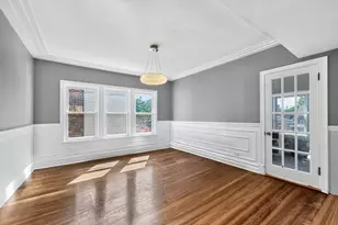 7440 S Paxton Ave, Chicago, IL 60649 - Photo 11