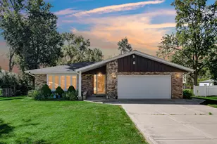 7903 W 102nd St, Palos Hills, IL 60465 - Photo 1