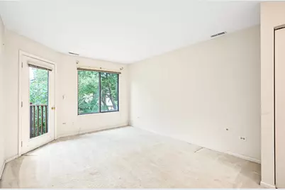 372 Sandhurst Circle #3, Glen Ellyn, IL 60137 - Photo 7