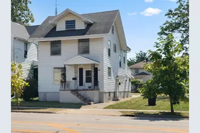 811 E Washington Street, Bloomington, IL 61701 - Photo 1