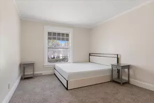 811 E Washington St, Bloomington, IL 61701 - Photo 15