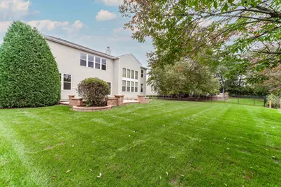 1575 McClellan Drive, Lindenhurst, IL 60046 - Photo 35