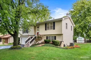 2221 Candleberry Ln, Aurora, IL 60506 - Photo 3