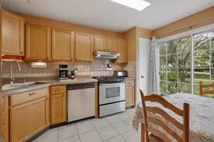2920 Oak Ct, Schaumburg, IL 60193 - Photo 11