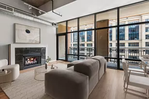 520 S State St, Chicago, IL 60605 - Photo 3