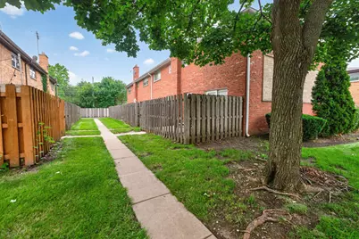 210 Linn Court #A, North Aurora, IL 60542 - Photo 23