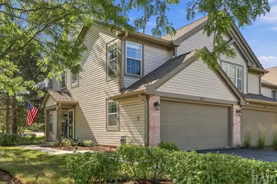 447 Ashwood Court, Lindenhurst, IL 60046 - Photo 1