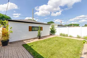 5748 W Eastwood Ave, Chicago, IL 60630 - Photo 49
