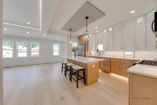 5748 W Eastwood Ave, Chicago, IL 60630 - Photo 17