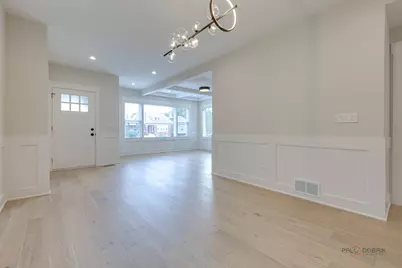 5748 W Eastwood Avenue, Chicago, IL 60630 - Photo 7