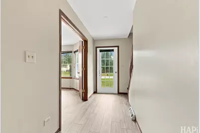 918 Knightsbridge Drive, Island Lake, IL 60042 - Photo 7