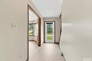 918 Knightsbridge Dr, Island Lake, IL 60042 - Photo 7