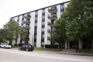 9701 N Dee Rd, Niles, IL 60714 - Photo 1