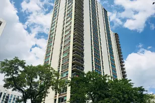 1255 N Sandburg Terrace, Chicago, IL 60610 - Photo 1