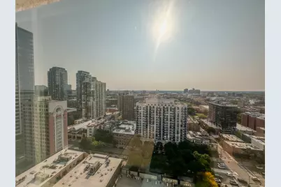 1255 N Sandburg Terrace #2403, Chicago, IL 60610 - Photo 17