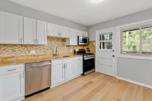 7021 N Ridge Blvd, Chicago, IL 60645 - Photo 5