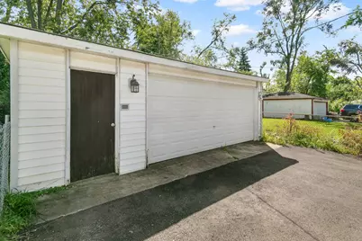 2206 221st Street, Sauk Village, IL 60411 - Photo 17