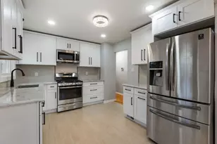 237 32nd Ave, Bellwood, IL 60104 - Photo 9