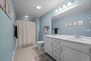 672 Glenwood Dr, South Elgin, IL 60177 - Photo 25