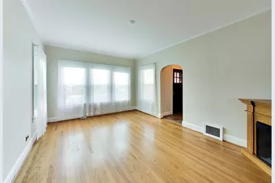 5920 W Berenice Avenue, Chicago, IL 60634 - Photo 5