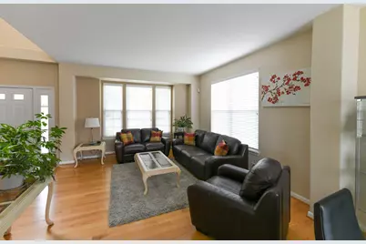 687 E Lenox Lane, Palatine, IL 60074 - Photo 5