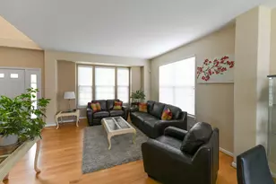 687 E Lenox Ln, Palatine, IL 60074 - Photo 5