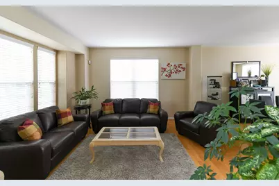 687 E Lenox Lane, Palatine, IL 60074 - Photo 3