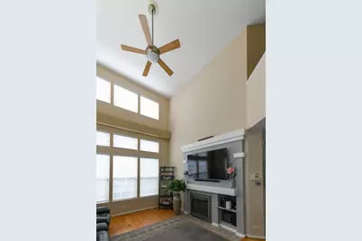 687 E Lenox Lane, Palatine, IL 60074 - Photo 9