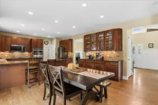 33147 N Lake Shore Dr, Grayslake, IL 60030 - Photo 5