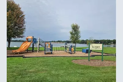 33147 N Lake Shore Drive, Grayslake, IL 60030 - Photo 29