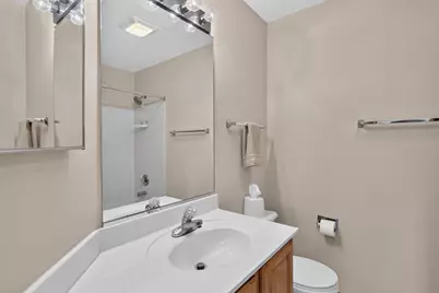 1970 Gary Court #B, Schaumburg, IL 60193 - Photo 15