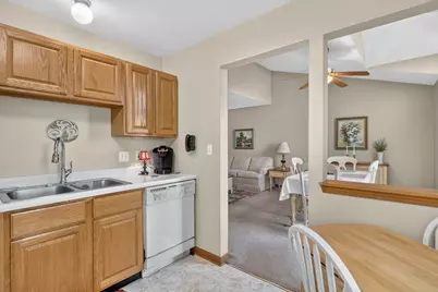 1970 Gary Court #B, Schaumburg, IL 60193 - Photo 13