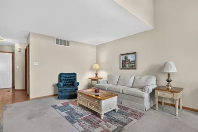 1970 Gary Court #B, Schaumburg, IL 60193 - Photo 7