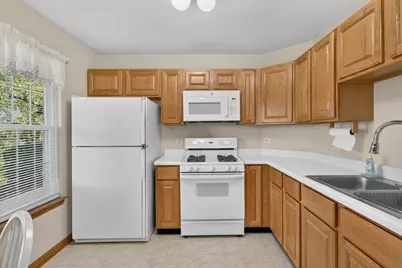 1970 Gary Court #B, Schaumburg, IL 60193 - Photo 11