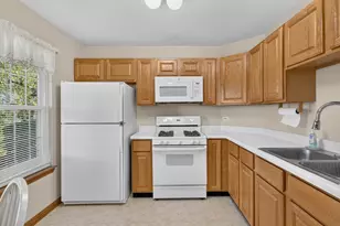 1970 Gary Ct, Schaumburg, IL 60193 - Photo 11