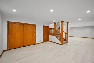 1029 N Carlyle Ln, Arlington Heights, IL 60004 - Photo 35