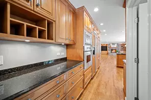 1029 N Carlyle Ln, Arlington Heights, IL 60004 - Photo 13