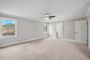 1029 N Carlyle Ln, Arlington Heights, IL 60004 - Photo 23