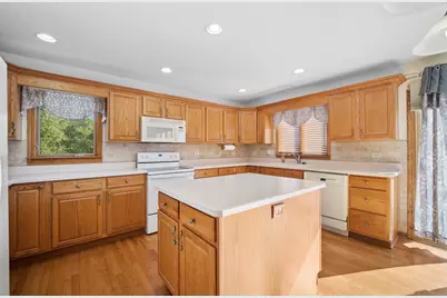 [Address not provided], Elgin, IL 60123 - Photo 11