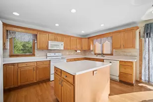 [Address not provided], Elgin, IL 60123 - Photo 11