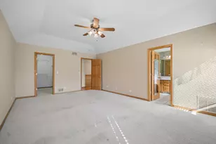 [Address not provided], Elgin, IL 60123 - Photo 17