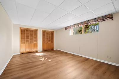 [Address not provided], Elgin, IL 60123 - Photo 23
