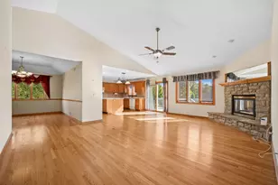 [Address not provided], Elgin, IL 60123 - Photo 13